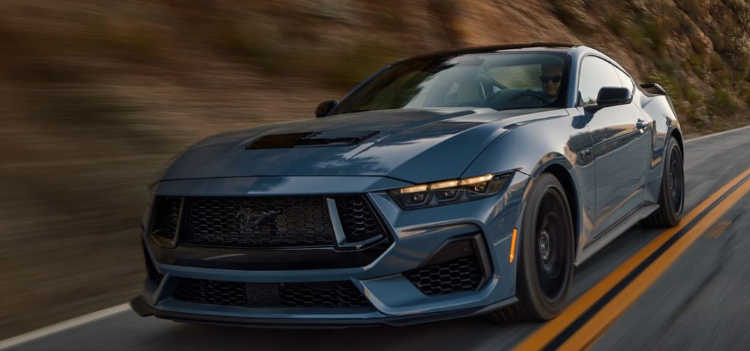 2024 Ford Mustang V8 Images